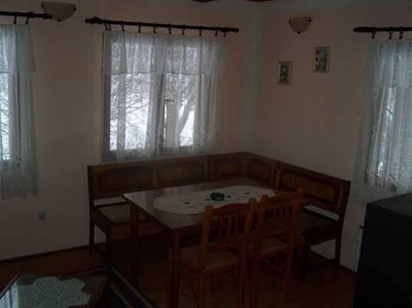 Apartments Family Trauber Korenica Zewnętrze zdjęcie