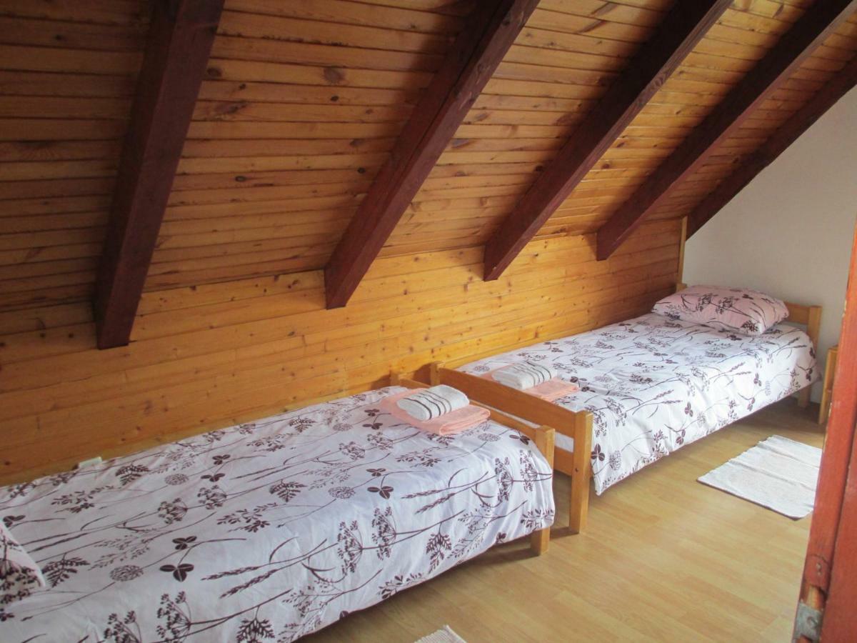 Apartments Family Trauber Korenica Zewnętrze zdjęcie